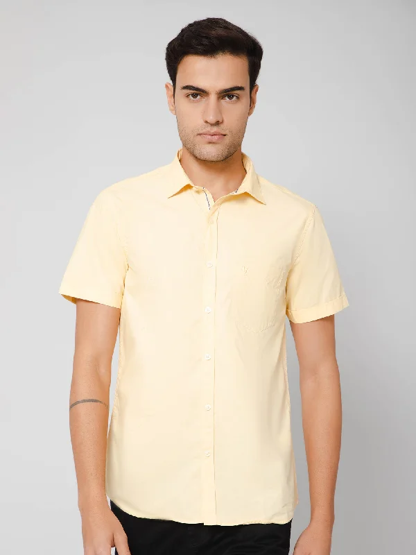 Men's Light Yellow Casual Plain Half Sleeve Shirt