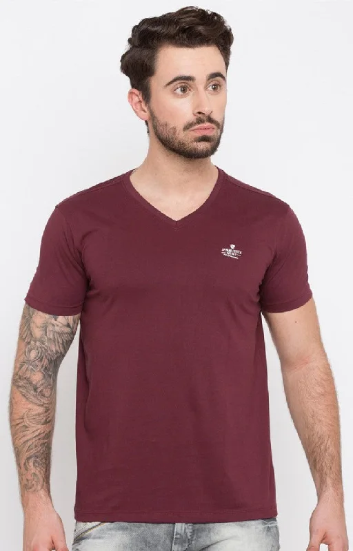 Spykar Wine Solid Slim Fit Men T-Shirts