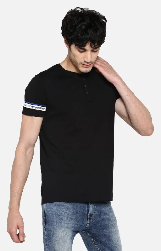 Spykar Black Cotton Slim Fit T-Shirt For Men